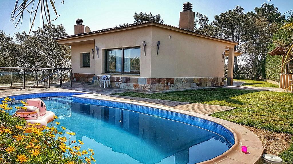 Villa Roselles Lloret de Mar Exteriör bild