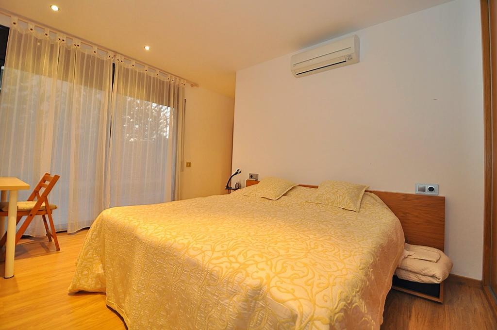Villa Roselles Lloret de Mar Exteriör bild